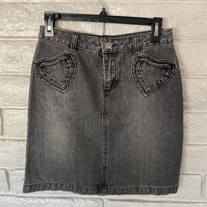 Vintage Jill Stuart Jeans Mini skirt size 4 with double heart appliqué pockets